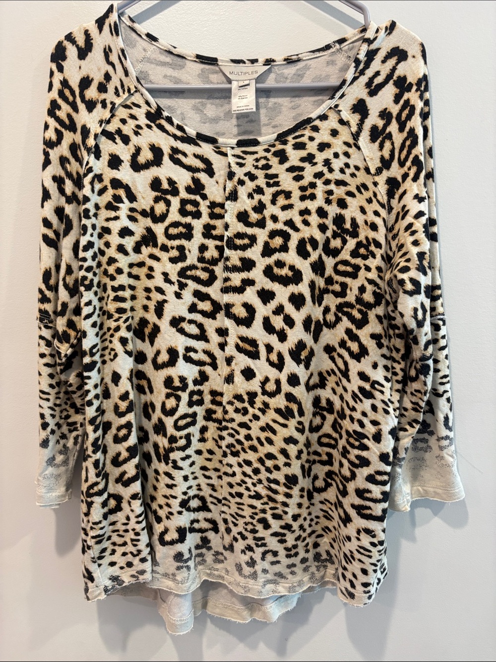Multiples Leopard Print Long Sleeve Scoop Neck Top - ptp 21 length 28